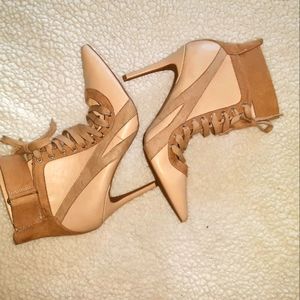 Women's Slightly Worn Tan Wild Diva  Pointey Toe High Heeled Ankle Booties